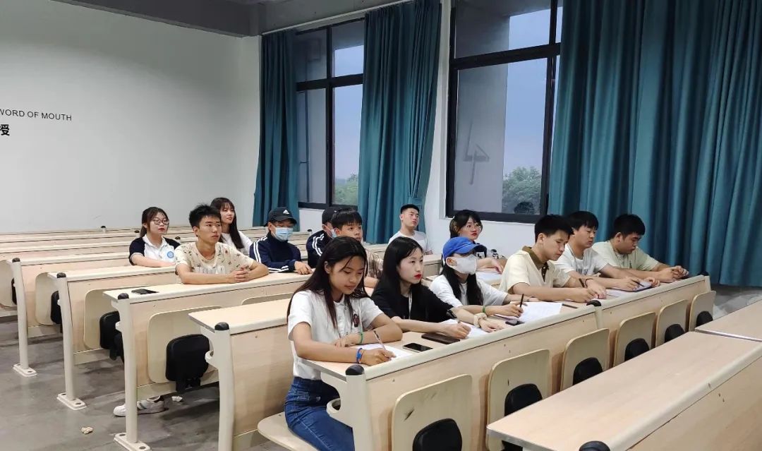 川科谷雨 | 第一届职业生涯规划初赛(图5)