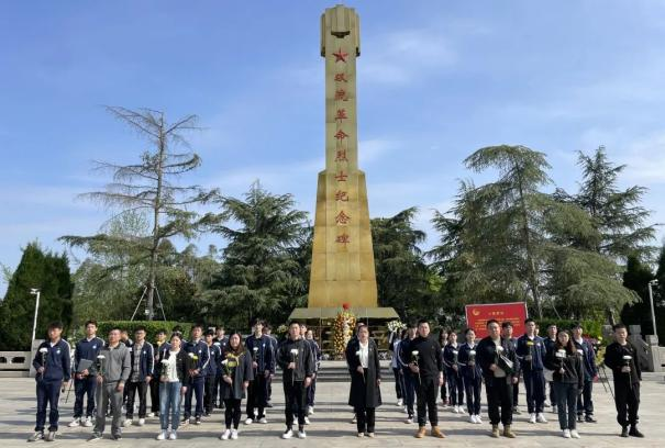 我院开展“缅怀革命先烈 传承红色精神” 清明祭英烈活动(图10)