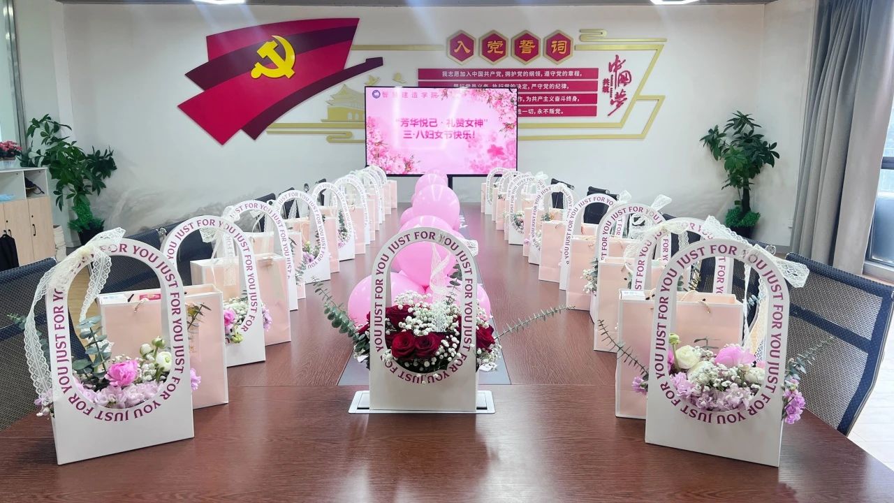 致敬独一无二的她！(图1)