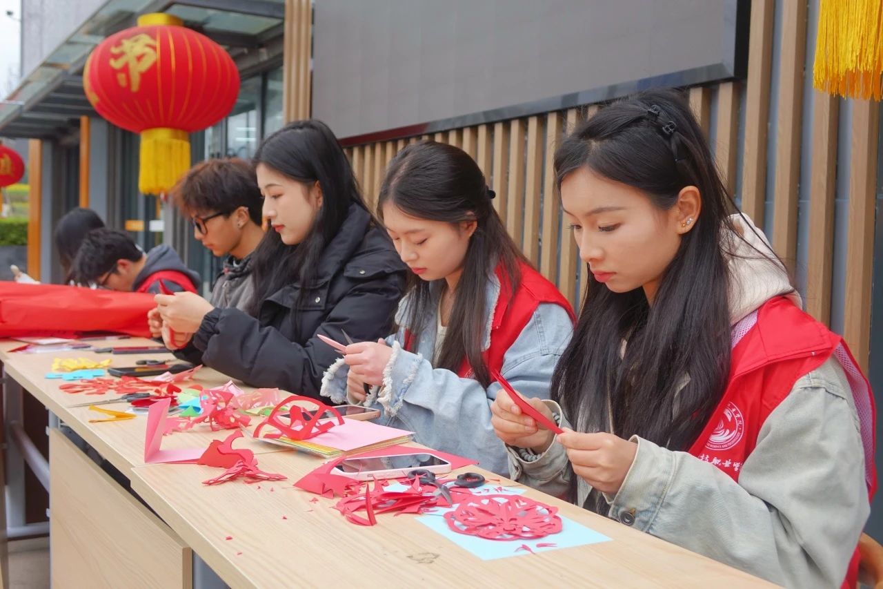 传承雷锋精神，共筑温暖社区(图3)