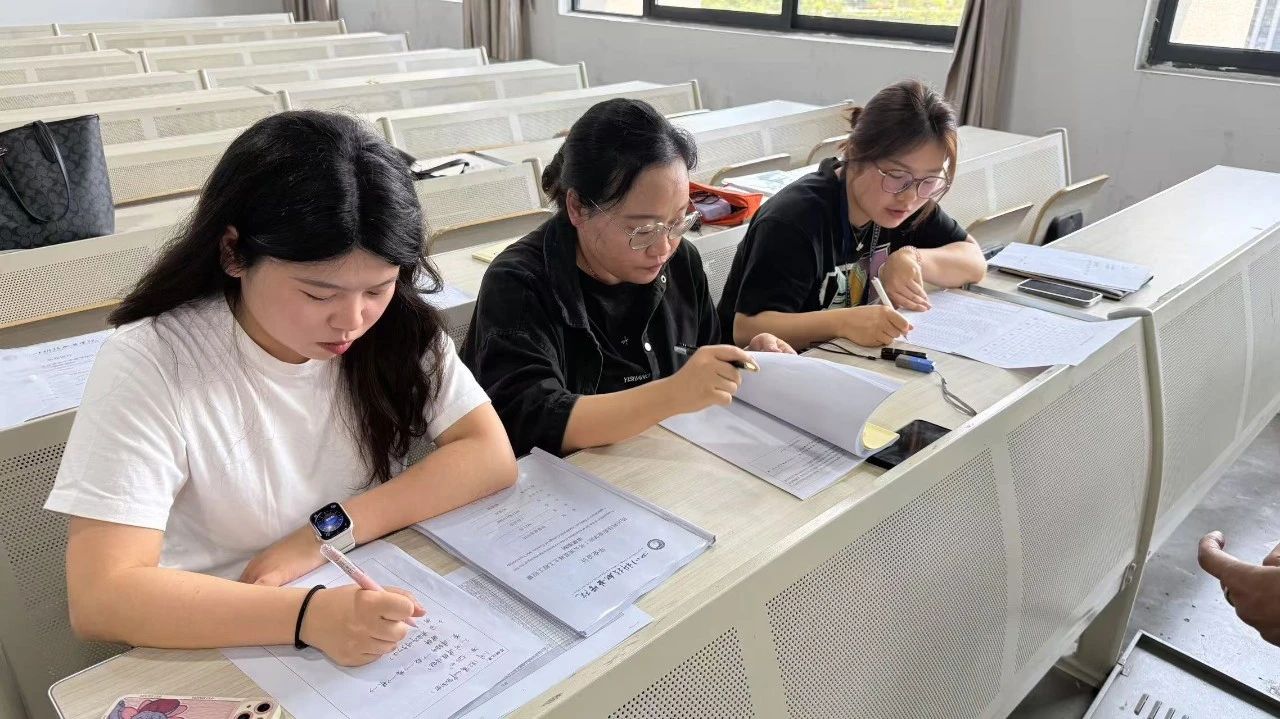 智慧建造学院2022级毕业答辩现场直击(图4)