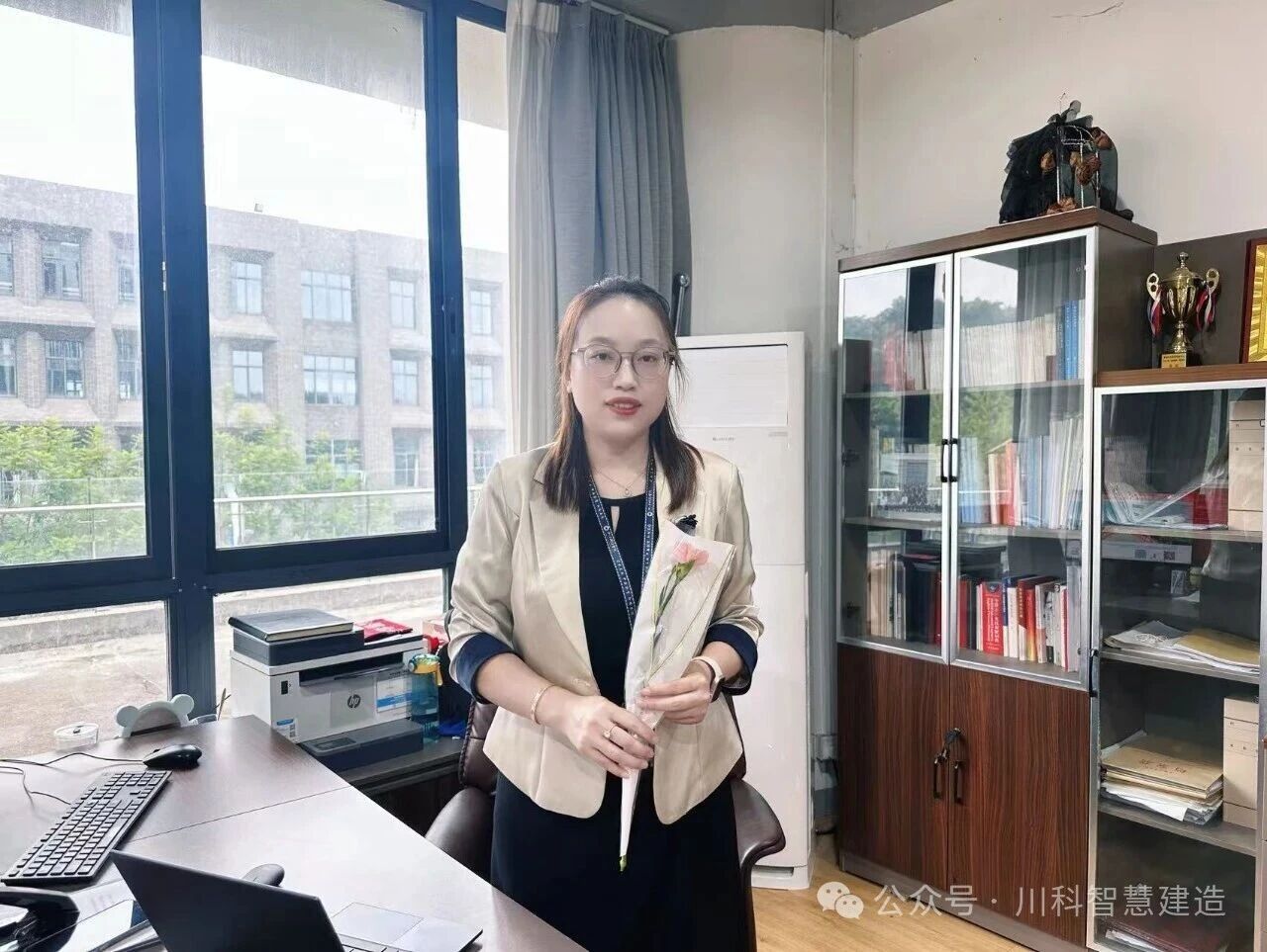 星光熠熠，感恩有你！(图1)